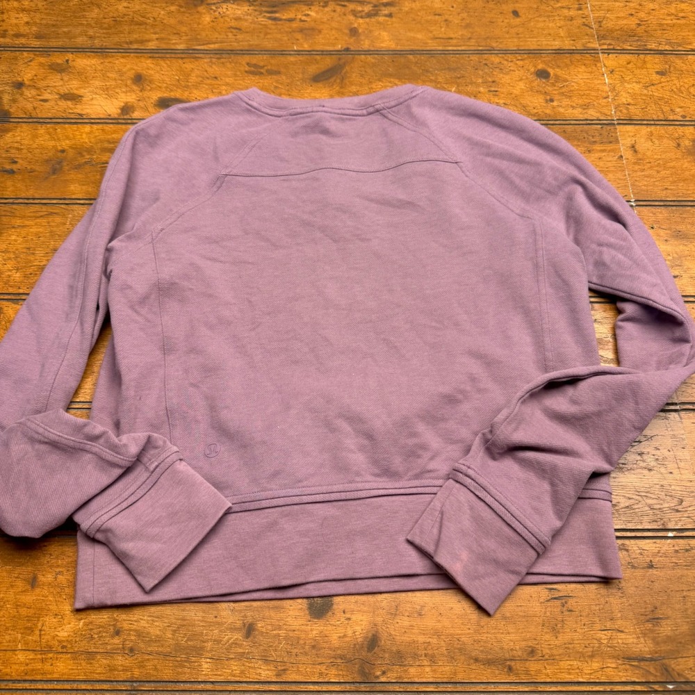 Lululemon Crew Pullover light Sweatshirt Lavender‎ Size 4 Relaxed Fit Athleisure